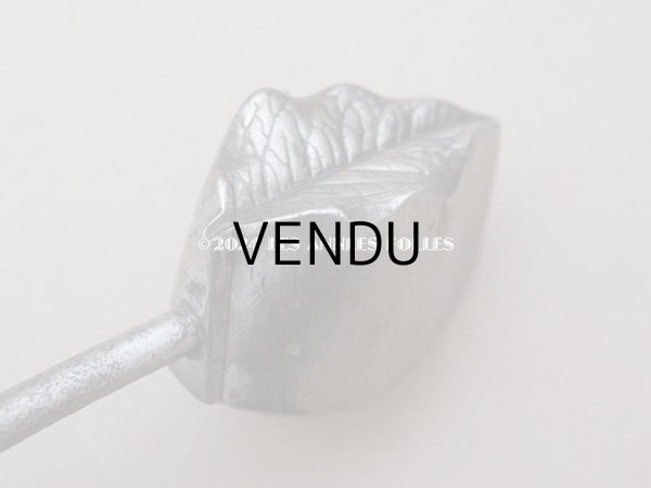 画像4: 19世紀末 アンティーク  こて リーフ 型押し  (4)