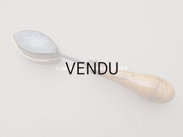 画像6: 19世紀末 アンティーク  こて リーフ 型押し  (6)