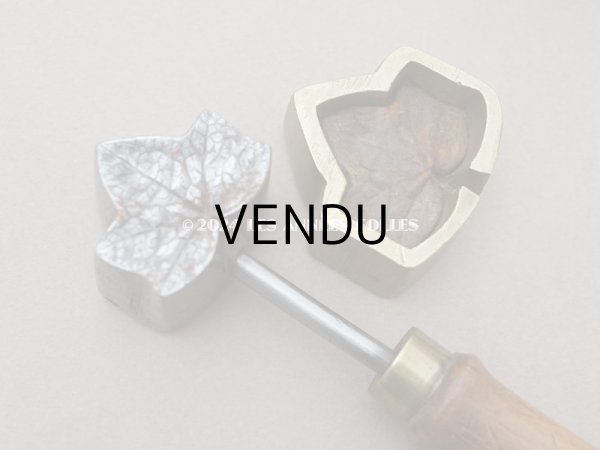 画像6: 19世紀末 アンティーク  こて & 抜き型 アイビーのリーフ 3点セット (6)