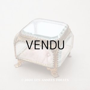 画像: 19世紀末 アンティーク ジュエリーボックス ピンクのシルククッション 