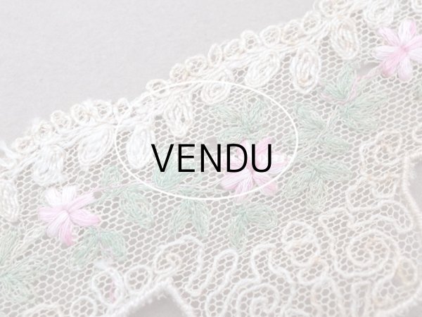 画像4: 1930年頃 アンティーク レース ピンクの花の刺繍入り 95cm (4)