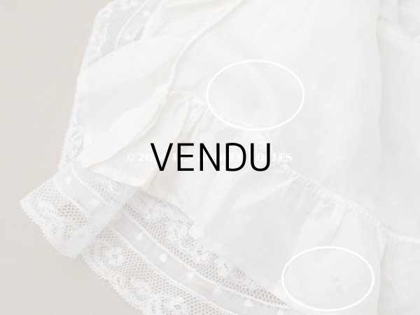 画像16: 1900年頃 アンティーク ドール&ベビー用 袖付きケープ ドット刺繍のコットンファブリック＆レース 裏地付き (16)