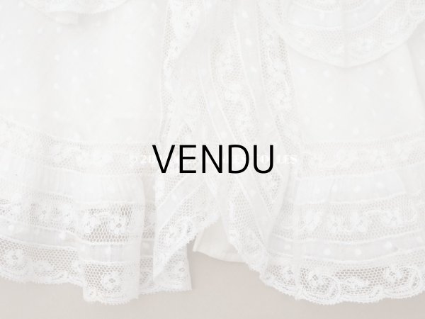 画像7: 1900年頃 アンティーク ドール&ベビー用 袖付きケープ ドット刺繍のコットンファブリック＆レース 裏地付き (7)