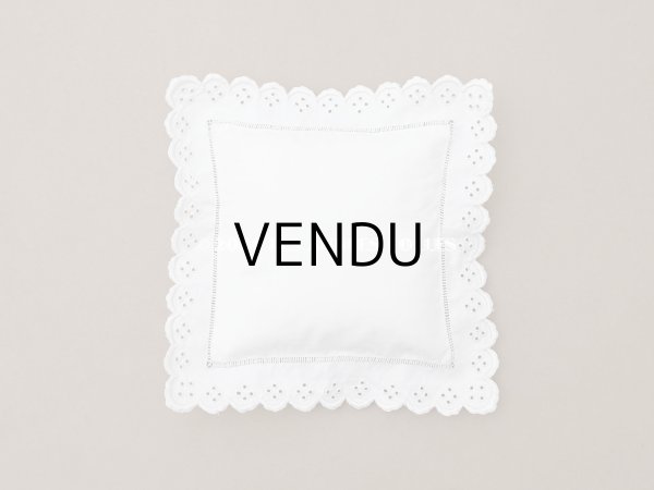 画像3: 1900年頃 アンティーク ドール用 手縫い&手刺繍のクッション  (3)