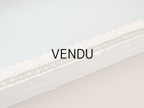 画像5: アンティーク プレザントワール 硝子の蓋のショーケース 初聖体の腕章入れ (5)