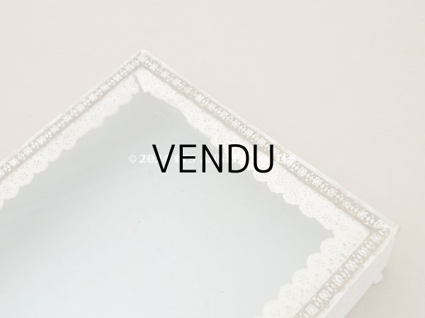 画像3: アンティーク プレザントワール 硝子の蓋のショーケース 初聖体の腕章入れ (3)