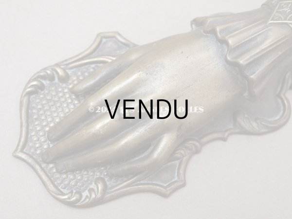 画像5: アンティーク ブロンズ製 ハンドモチーフの大きなクリップ  (5)