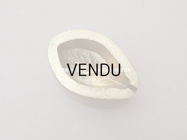 画像3: 19世紀末 アンティーク こて リーフ 型押し  (3)