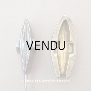 画像: 19世紀末 アンティーク こて 花びら 型押し 