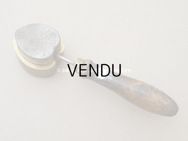 画像5: 19世紀末 アンティーク  こて 菫のリーフ 型押し  (5)