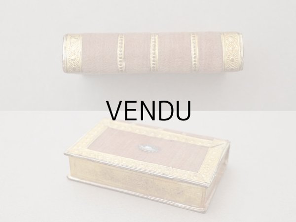 画像4: アンティーク とても小さなお菓子箱 ミサ典書型 本型 ミラー付き ベルベット (4)