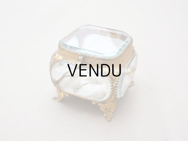 画像5: 19世紀末 アンティーク 大きなジュエリーボックス アイボリーのシルククッション  (5)