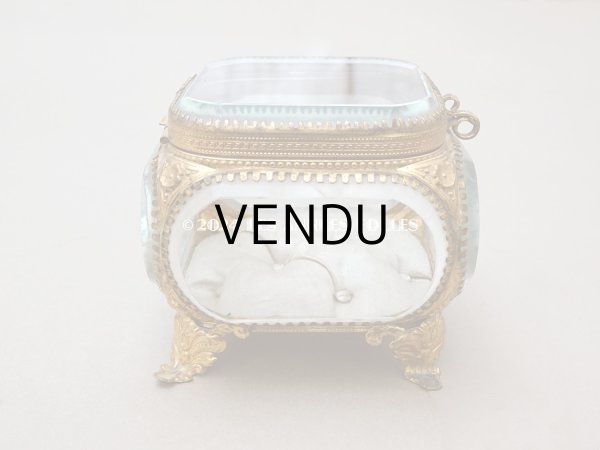 画像12: 19世紀末 アンティーク 大きなジュエリーボックス アイボリーのシルククッション  (12)