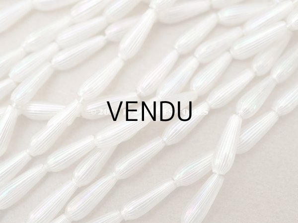 画像4: アンティーク スフレビーズ ライン入り オーロラ加工 ドロップ型 11.5×4mm 約100ピースのセット 吹きガラス製ビーズ (4)