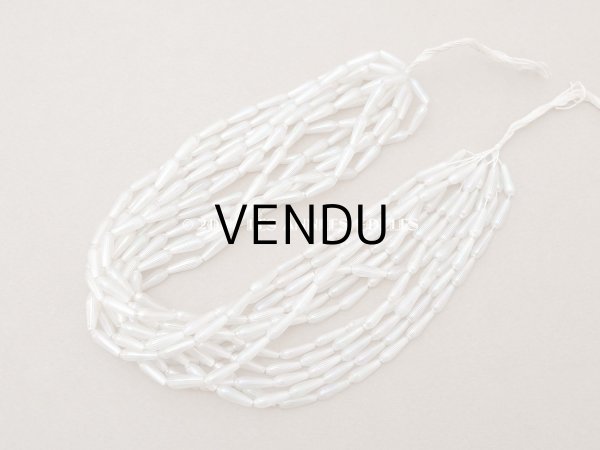 画像3: アンティーク スフレビーズ ライン入り オーロラ加工 ドロップ型 11.5×4mm 約100ピースのセット 吹きガラス製ビーズ (3)