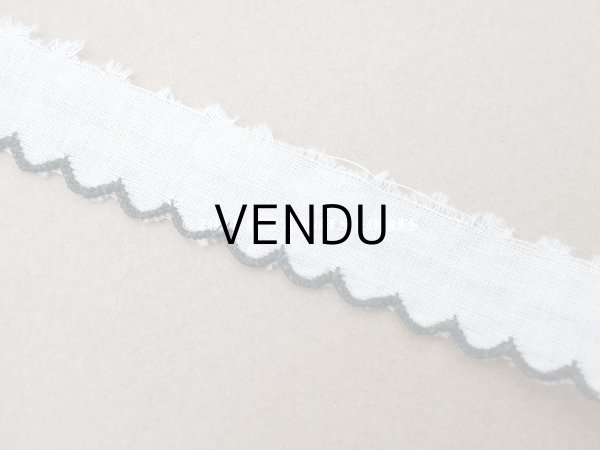 画像7: アンティーク スカラップトリム 刺繍入り ホワイト&ブラック 1.3cm幅  (7)