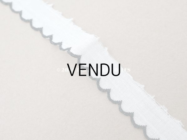 画像4: アンティーク スカラップトリム 刺繍入り ホワイト&ブラック 1.3cm幅  (4)