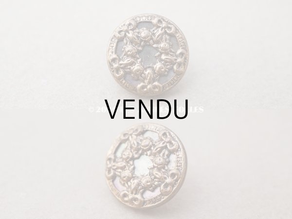 画像2: 19世紀末 アンティーク メタルボタン リボン＆薔薇のガーランド 2ピースのセット 14mm - R.L.&Fre PARIS - (2)