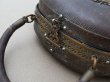 画像8: 1900年頃 アンティーク  貴婦人のバッグ 本革製＆シルククッション イニシャル入り (8)