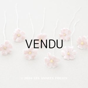 画像: アンティーク ベルベットの小さな布花 グレイッシュピンク 8ピースのセット 13mm