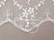画像4: アンティーク 花の刺繍入り 幅広レース 32.5×幅28〜30cm (4)
