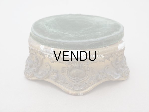 画像7: 19世紀末 アンティーク ロカイユ装飾の台座 モスグリーンのベルベット (7)