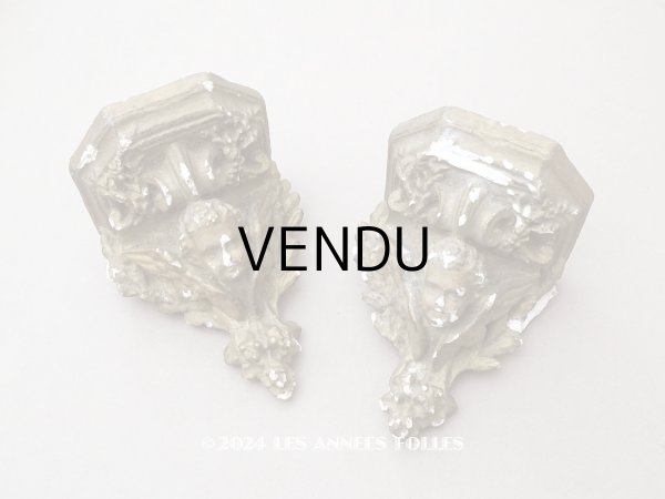 画像1: ＊蚤の市＊19世紀末 天使の石膏の小さな飾り棚 2点セット ウォールシェルフ アンティーク  (1)