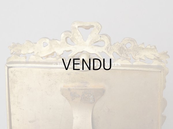 画像13: 【クリスマスセール2024対象外】19世紀末 アンティーク  ブロンズ製 フォトフレーム  薔薇とリボンのガーランド (13)