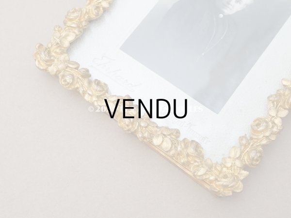 画像8: 【クリスマスセール2024対象外】19世紀末 アンティーク  ブロンズ製 フォトフレーム  薔薇とリボンのガーランド (8)