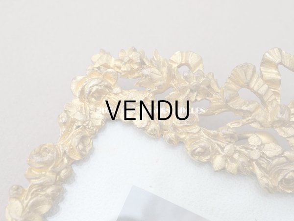 画像4: 【クリスマスセール2024対象外】19世紀末 アンティーク  ブロンズ製 フォトフレーム  薔薇とリボンのガーランド (4)