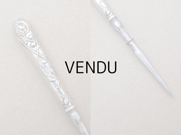 画像3: 1900年頃 アンティーク ヤドリギ シルバー製 目打ち 裁縫道具 (3)