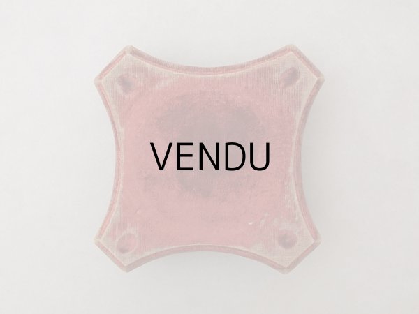 画像3: アンティーク ベルベットの台座 脚付き グレナディンレッド (3)