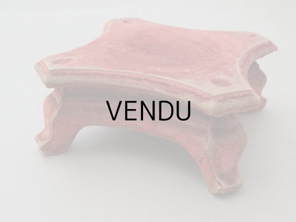 画像8: アンティーク ベルベットの台座 脚付き グレナディンレッド (8)