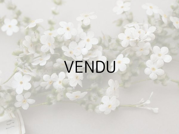 画像6: アンティーク 大きなブーケ オフホワイトの小さな布花 ラベル付き (6)