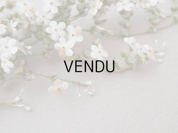 画像7: アンティーク 大きなブーケ オフホワイトの小さな布花 ラベル付き (7)