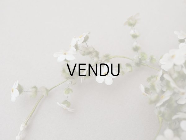 画像9: アンティーク 大きなブーケ オフホワイトの小さな布花 ラベル付き (9)