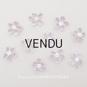 画像: アンティーク 布花 ベルベットの花びら 9〜10ピースのセット グレイッシュパープル 18mm