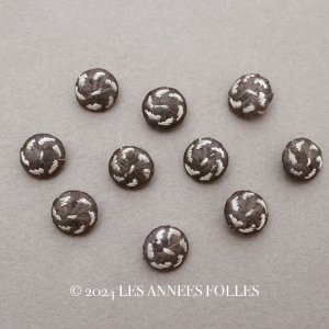 画像: 1850年頃 アンティーク シルク製 くるみボタン ブラウン＆ホワイト 9mm 10ピースのセット