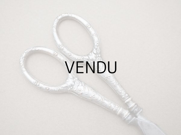 画像5: アンティーク ヤドリギの裁縫道具セット  (5)