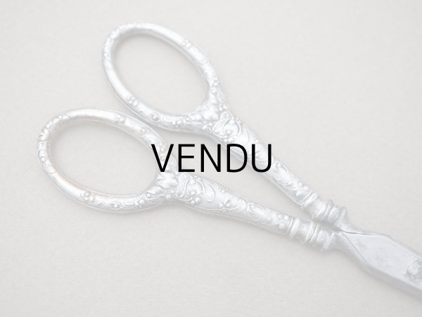 画像8: アンティーク ヤドリギの裁縫道具セット  (8)