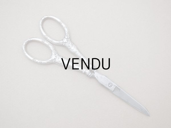 画像4: アンティーク ヤドリギの裁縫道具セット  (4)