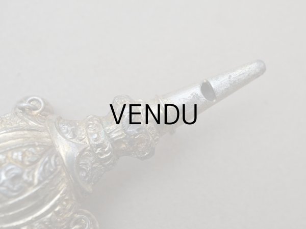 画像7: ＊蚤の市＊19世紀 アンティーク 薔薇のラトル ゴールドコーティング シルバー製  マザーオブパールのハンドル (7)