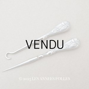 画像: 1900年頃 アンティーク ヤドリギ シルバー製 小さな目打ち＆かぎ針のセット  