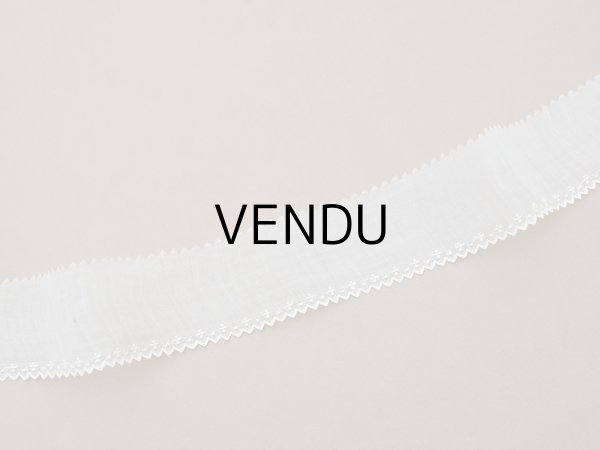 画像3: アンティーク スカラップレース 刺繍入り コットンオーガンジー 4.8cm幅 4.95m (3)