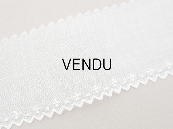 画像2: アンティーク スカラップレース 刺繍入り コットンオーガンジー 4.8cm幅 4.95m (2)