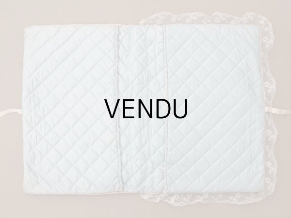 画像21: アンティーク ハンキーケース モノグラム＆草花のホワイトワーク ハンカチ用ポシェット シルクサテン＆レース  (21)