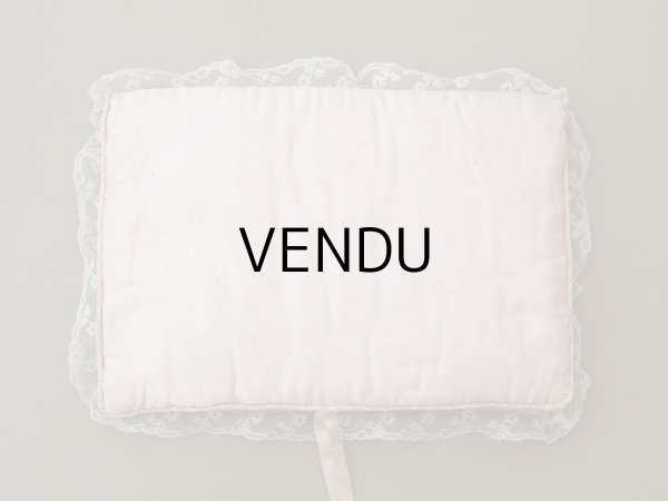 画像18: アンティーク ハンキーケース モノグラム＆草花のホワイトワーク ハンカチ用ポシェット シルクサテン＆レース  (18)