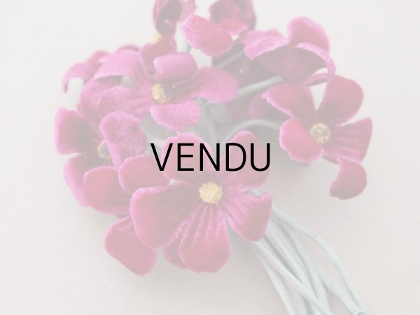 画像4: 未使用 アンティーク ベルベットの布花 赤紫＆グリーンラベル付 (4)