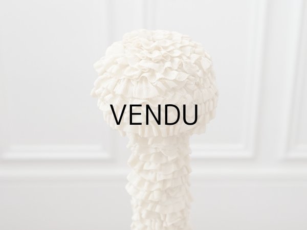 画像3: アンティーク エクリュのフリル ハットスタンド  (3)