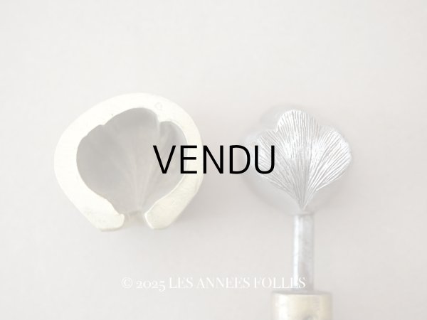 画像1: 19世紀末 アンティーク こて 花  型押し 造花 フルリスト (1)